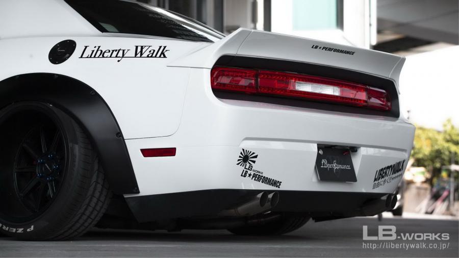 Детали экстерьера Dodge Challenger by Liberty Walk 2019 года  (фото 10 из 11)